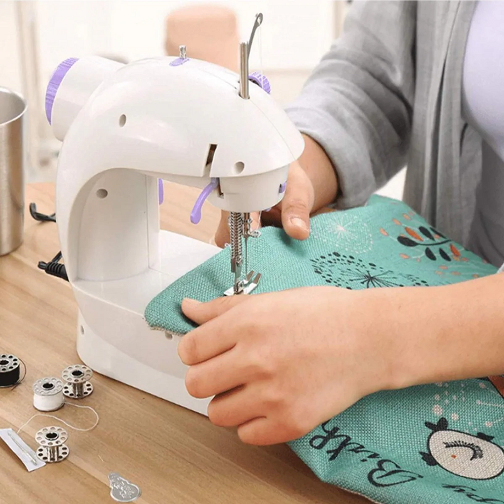 Harmari Portable Mini Sewing Machine – Handheld Electric Sewing Machine with Double Thread Speed – Lightweight & Travel-Friendly – White